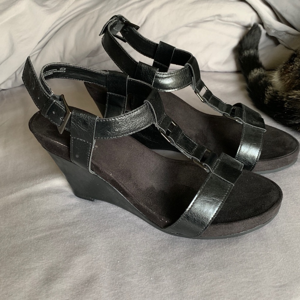 New Aerosoles A2 black wedge sandals size 9 W